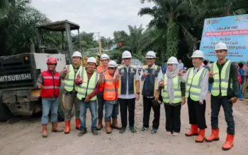 Belasan Tahun Rusak, Jalan Kasui–Air Ringkih Way Kanan Akhirnya Diperbaiki Gubernur Lampung