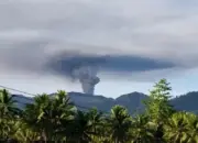 Breaking! Gunung Dukono Erupsi Pagi Ini, Kolom Abu Capai 800 Meter, Warga Diminta Waspada 13 Breaking! Gunung Dukono Meletus Pagi Ini, Abu Vulkanik Membumbung Hingga 800 Meter