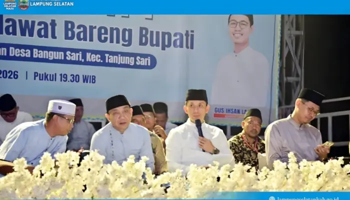 Bupati Lampung Selatan Beri Hadiah Umrah untuk Dua Penghafal Al-Qur’an di Tanjung Sari
