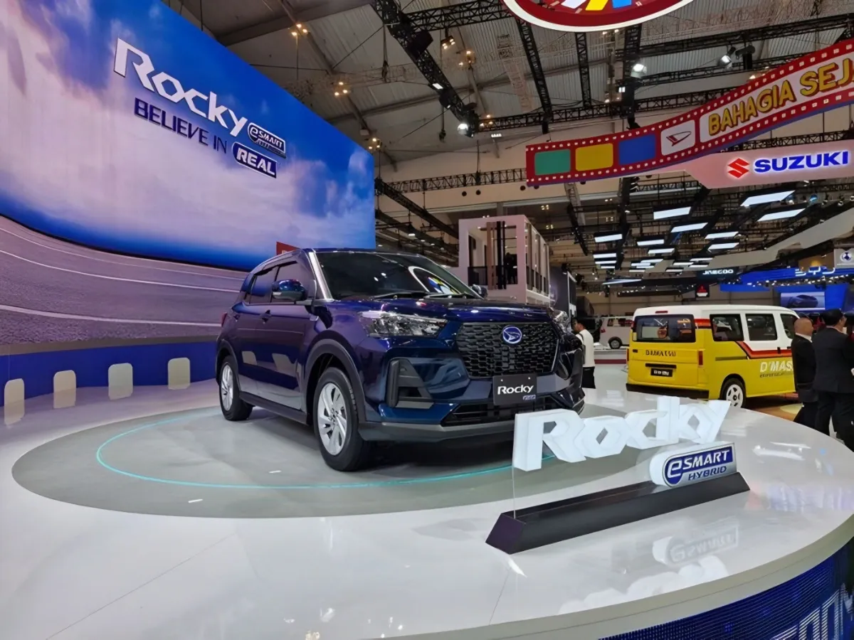 Daihatsu Rocky Hybrid, SUV Stylish dengan Konsumsi Bahan Bakar Efisien