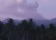 Gunung Dukono Erupsi, Kolom Abu 900 Meter Masih Membumbung, Warga Diminta Siaga