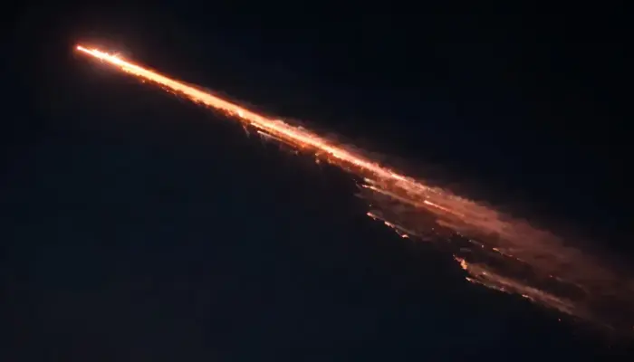 Cahaya Misterius di Langit Lampung Viral, Ini Penjelasan Ilmiah dari BRIN