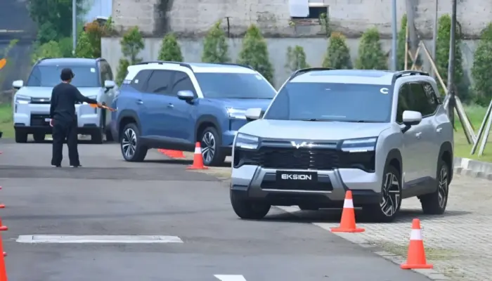 First Impression Wuling Eksion: Merasakan Potensi SUV 7-Seater Dua Teknologi