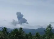 Gunung Dukono Erupsi 10 April 2026, Kolom Abu Capai 1.200 Meter Mengarah Timur Laut