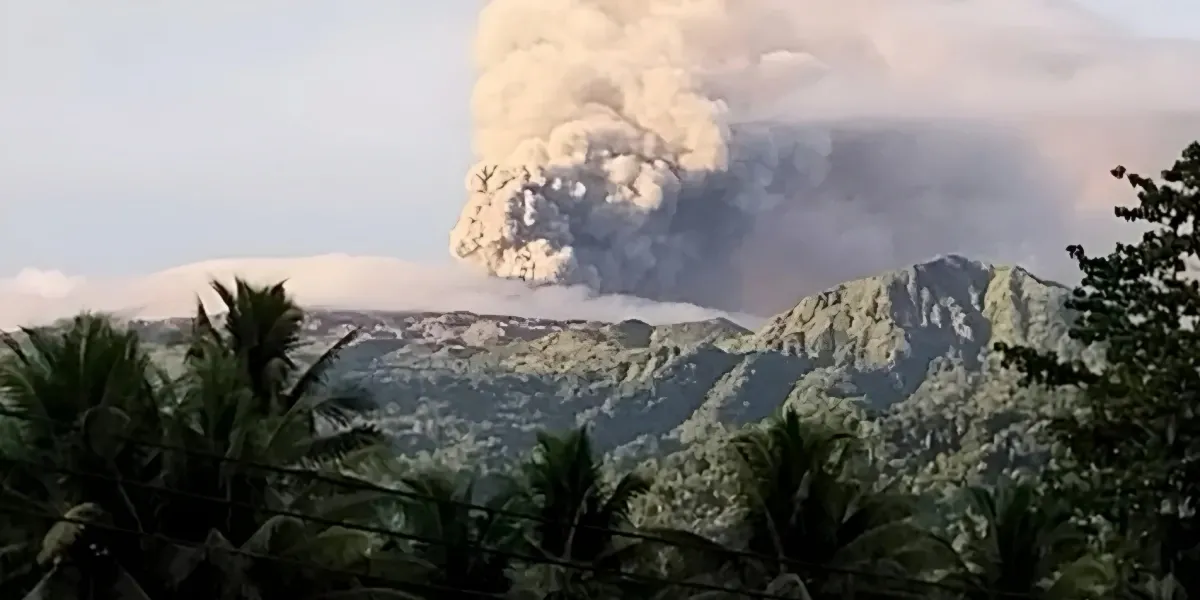 Gunung Dukono Kembali Erupsi, Warga Diimbau Waspada Usai Abu Capai 800 Meter