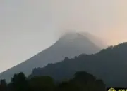Gunung Merapi Alami 17 Kali Guguran Lava, Aktivitas Vulkanik Masih Tinggi Warga Diminta Waspada