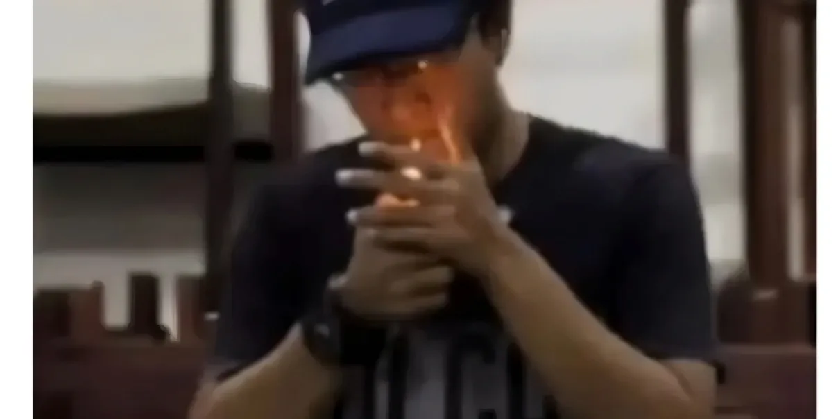 Heboh Sosok Diduga Sudarno Tim Ahli Gubernur Kaltim Terekam Merokok Saat Acara Gratispol