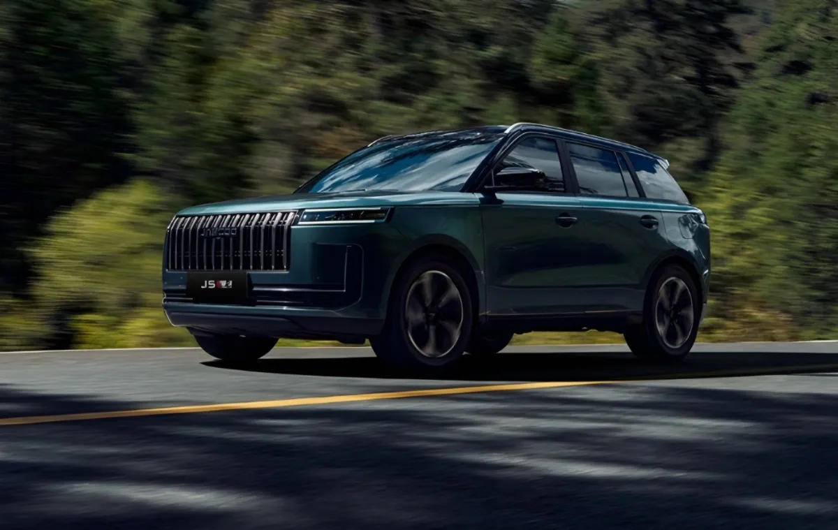 Jaecoo J5 HEV Hadir sebagai SUV Hybrid Terjangkau dengan Segudang Fitur Modern