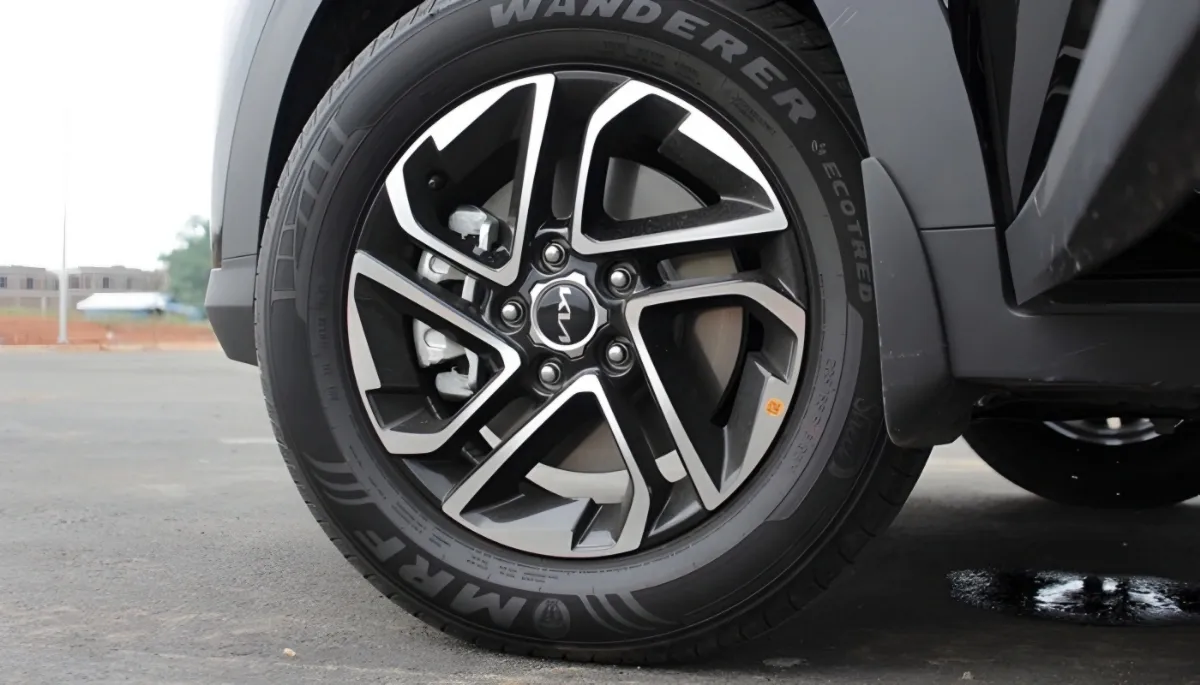 Jangan Keliru, Ini Panduan Rotasi Ban Mobil yang Tepat dan Aman