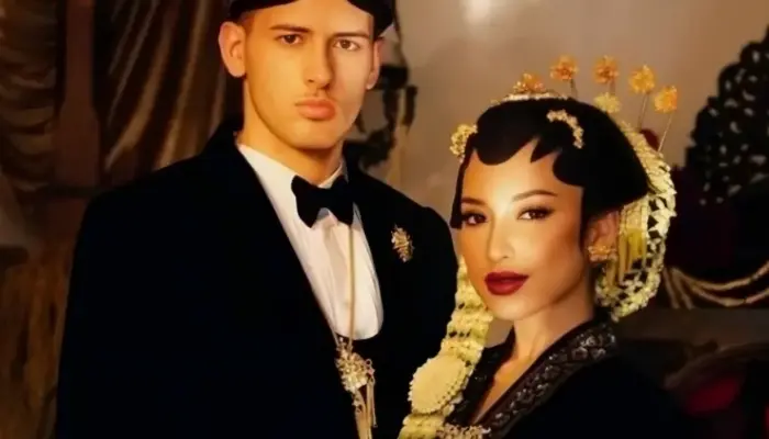 Viral Foto Prewedding Jennifer Coppen & Justin Hubner, Tampil Bak Pengantin Keraton Jawa