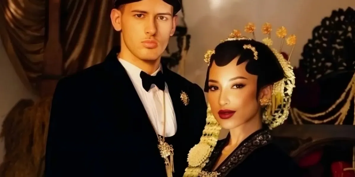 Jennifer Coppen dan Justin Hubner Tampil ala Pengantin Keraton, Publik Pertanyakan Kebenarannya