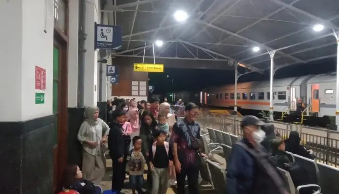 KAI Daop 2 Bandung Minta Maaf, KA Siliwangi Tertahan Akibat Genangan di Jalur Cianjur–Cibeber