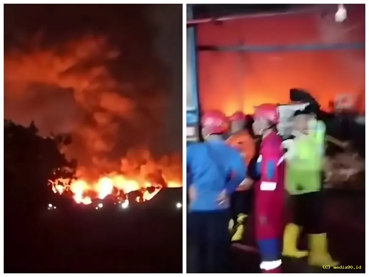 Kebakaran Hebat Landa Pabrik PT SASINDO di Tegal Gudang Produksi Ludes Terbakar