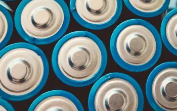 Baterai Kalsium vs Lithium: Teknologi Baru yang Lebih Aman dan Tahan Lama untuk Gawai Masa Depan 3 Lithium vs Kalsium: Teknologi Baterai Mana yang Lebih Aman untuk HP dan Gadget?