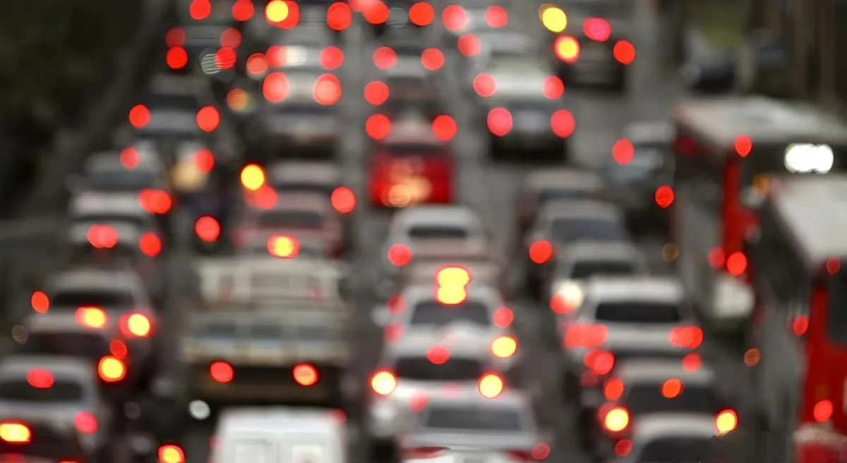 Pantauan Lalu Lintas: Titik Kepadatan di Tol Arah Jakarta