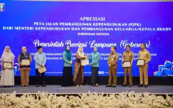 Pemprov Lampung Dapat Penghargaan Nasional atas Peta Jalan Pembangunan Kependudukan 2025