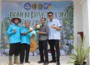 Polinela Ikuti Panen Raya Melon, Kolaborasi Vokasi Lampung Siapkan Siswa Hadapi Dunia Kerja
