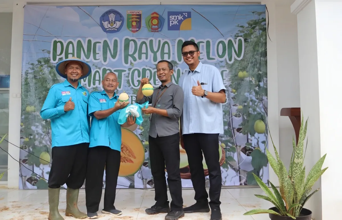 Polinela Ikuti Panen Raya Melon, Kolaborasi Vokasi Lampung Siapkan Siswa Hadapi Dunia Kerja