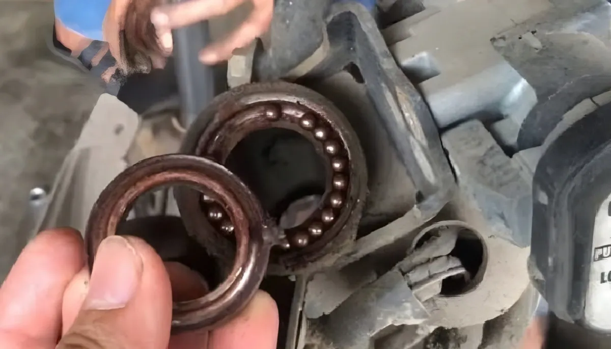 Setang Motor Terasa Aneh? Kenali Tanda Komstir Rusak, Penyebab, dan Biaya Perbaikannya