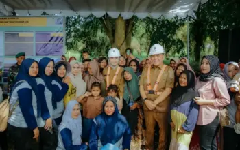 Setelah 30 Tahun Menunggu, Warga Transmigran Tulang Bawang Akhirnya Nikmati Jalan Baru dari Pemprov Lampung