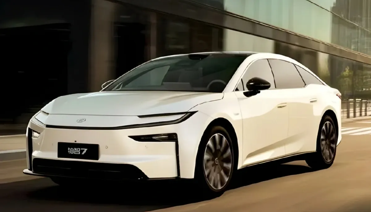 Toyota bZ7 Baru Langsung Diminati, 3.100 Pesanan Hanya dalam 60 Menit