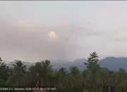 Gunung Dukono Kembali Erupsi Abu Vulkanik Membumbung hingga 13 Kilometer