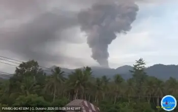 Gunung Dukono Erupsi Lagi Pagi Ini, Kolom Abu Capai 2,7 Km dan Mengarah ke Utara 9 Gunung Dukono Kembali Erupsi, Kolom Abu Tembus 2,7 Km Arah Utara