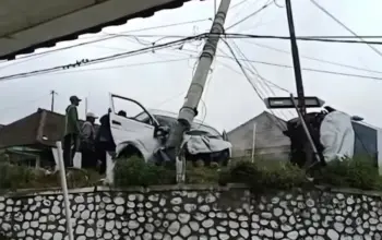 Jalur Ngadas Bromo Memanas, Kecelakaan Beruntun Diduga Akibat Rem Blong Hiace