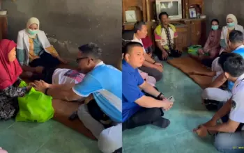 Jumat Berkah, Camat Tanjung Sari dan Tokoh Pemuda Kertosari Salurkan Bantuan untuk Warga Sakit