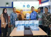 Polinela Dapat Hibah Buku Textbook dari Kampus China Liuzhou Polytechnic