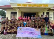 Pelajar TK Raudhatul Mutaalimin Kunjungi Polsek Tanjung Bintang, Belajar Disiplin dan Tugas Polisi Sejak Dini 11 Polsek Tanjung Bintang Kenalkan Disiplin Sejak Dini kepada Siswa TK Raudhatul Mutaalimin