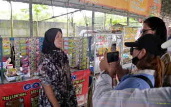 IDS Sumatera 2026 Gerakkan Ekonomi Rakyat, Pedagang Kecil di Way Handak Ikut Panen Rezeki 5 Raungan Mesin Drift di IDS Sumatera 2026 Bawa Cuan bagi Pedagang Kecil Kalianda