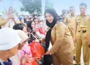 Eva Dwiana Salurkan Bantuan Sosial untuk Ribuan Warga di Way Halim, Tanjung Senang, dan Kemiling 10 Wali Kota Eva Dwiana Bagikan Bantuan Sosial untuk Ribuan Warga di Way Halim Tanjung Senang dan Kemiling