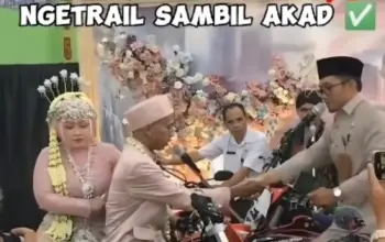 Akad Nikah Anti-Mainstream di Atas Motor Viral, Warganet Beri Beragam Tanggapan