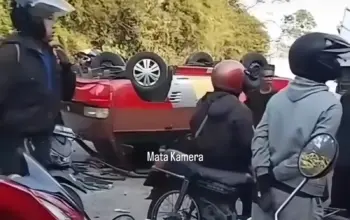 Angkot Terbalik di Jatinangor Bawa 17 Pelajar SMP, Sopir Alami Kondisi Tak Biasa Usai Kecelakaan
