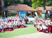 Cara BYD Bangun Percaya Diri Pelajar Indonesia Lewat Program “Small Steps for Tomorrow” 11 Cara BYD Bangun Rasa Percaya Diri Pelajar Indonesia Lewat Program Small Steps for Tomorrow