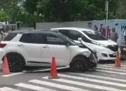 Detik Detik Mobil Hilang Kendali di Cipinang Indah Pengendara Motor Tewas