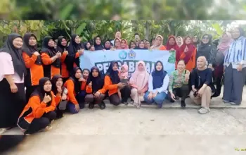 Dosen Polinela Berdayakan Perempuan Desa Wiyono melalui Inovasi Kue Tart Pala dalam Program PKM