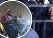 Viral Konser Iwan Fals di Kupang, Lagu “Wakil Rakyat” Picu Penonton Tunjuk Pejabat di Tribun 10 Heboh Konser Iwan Fals di Kupang, Lagu “Wakil Rakyat” Bikin Penonton Sorot Pejabat di Tribun