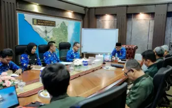 Gubernur Mirza Gandeng BPHL Wilayah VI, Optimalkan PNBP Sektor Kehutanan Lampung 4 Kolaborasi Gubernur Mirza dan BPHL IV Dorong Optimalisasi PNBP Kehutanan di Lampung