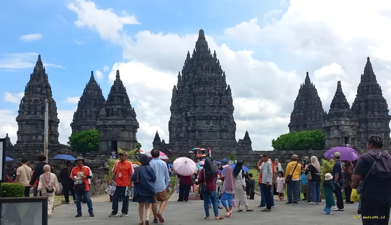 Naik KRL Solo–Jogja? Manfaatkan Pemberhentian di Stasiun Brambanan untuk Mengunjungi 7 Wisata Populer