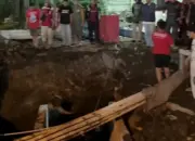 Pasutri Lansia Terjatuh ke Lubang Proyek Gorong Gorong di Surabaya Istri Meninggal Dunia