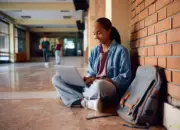 Studi Temukan Dampak AI di Kampus Nilai Mahasiswa Naik Kemampuan Justru Menurun