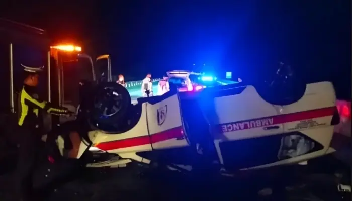 Kecelakaan Maut Ambulans vs Truk Trailer di Tol Pekanbaru–Dumai, Tiga Orang Tewas dan Sopir Truk Diduga Kabur