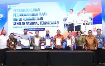 Bupati Qudrotul Hibahkan Lahan ke Kemendikdasmen, Sekolah Nasional Terintegrasi Segera Dibangun di Tulang Bawang 6 Bupati Qudrotul Hibahkan Lahan ke Kemendikdasmen Sekolah Nasional Terintegrasi Segera Dibangun di Tulang Bawang