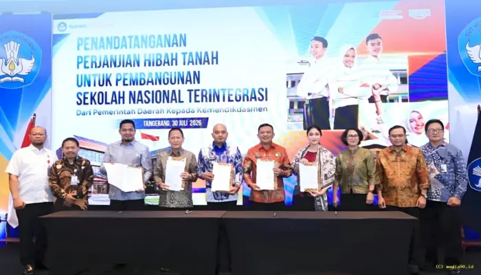 Bupati Qudrotul Hibahkan Lahan ke Kemendikdasmen, Sekolah Nasional Terintegrasi Segera Dibangun di Tulang Bawang