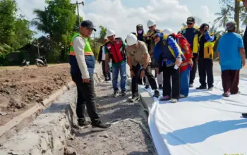 Gubernur Lampung Pastikan Perbaikan Jalan Gunung Sugih–Kota Gajah Berkualitas dan Tahan Lama 6 Gubernur Lampung Pastikan Perbaikan Jalan Gunung Sugih–Kota Gajah Berkualitas dan Berumur Panjang