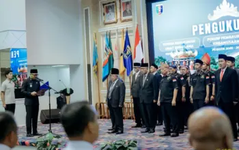Gubernur Mirza Kukuhkan Tiga Forum Strategis, Ajak Semua Elemen Jaga Harmoni Lampung 3 Gubernur Mirza Kukuhkan Tiga Forum Strategis Ajak Semua Elemen Jaga Harmoni Lampung