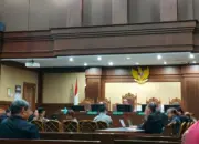 HRD BlueRay Akui Tulis Kode dan Siapkan Amplop Uang untuk Pejabat Bea Cukai 11 HRD BlueRay Akui Tulis Kode dan Siapkan Amplop Uang untuk Pejabat Bea Cukai