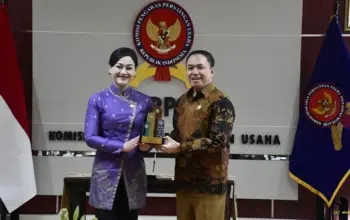KPPU dan OJK Perkuat Sinergi Wujudkan Persaingan Usaha Sehat di Sektor Jasa Keuangan 3 KPPU dan OJK Perkuat Sinergi Wujudkan Persaingan Usaha Sehat di Sektor Keuangan
